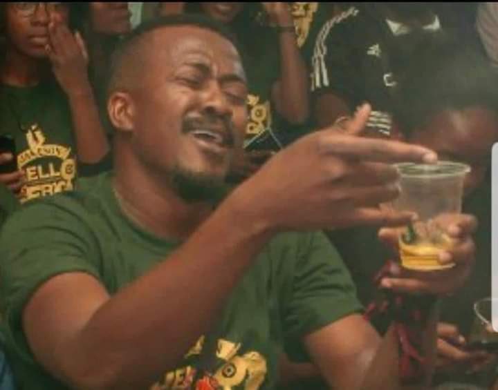 WarrenMutendi's tweet photo. Each time any Yo Maps song plays 

Me: https://t.co/tI0s4U4VZd