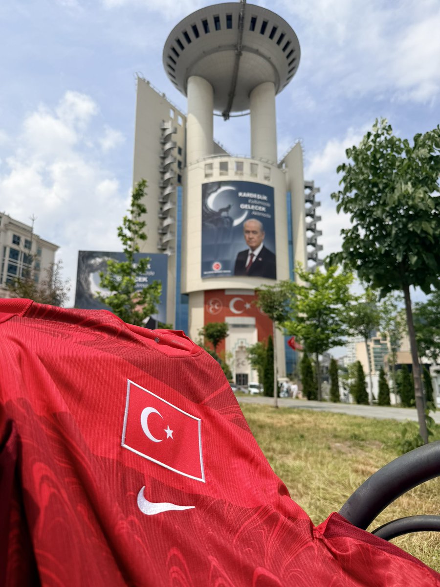 MHP_Bilgi's tweet photo. Haydi çocuklar, Kupanın Alparslanları; Büyük Türk milleti arkanızda! 🇹🇷 https://t.co/G7mlWL0jyu