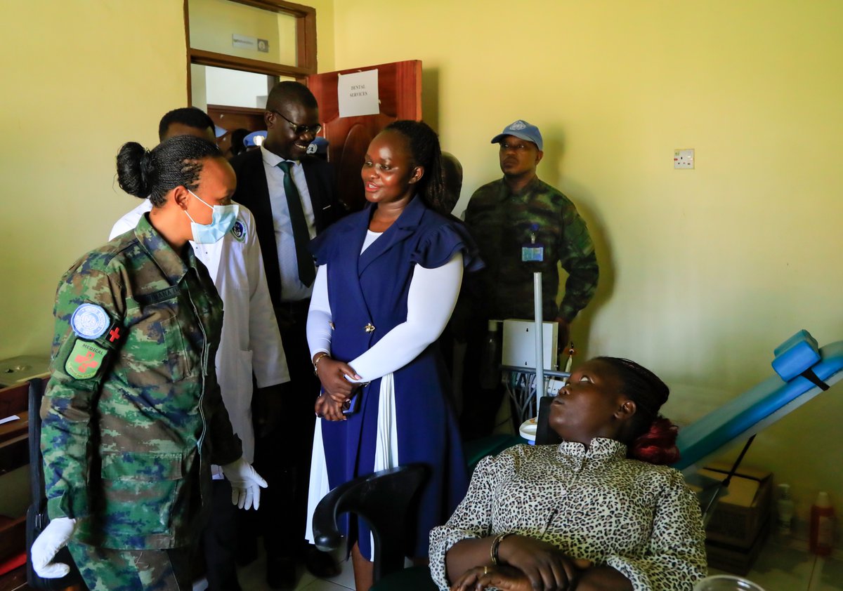 RwandaMoD's tweet photo. Yesterday, at the conclusion of a two-day medical outreach program organized by Rwandan peacekeepers, the Honourable Minister of Health of Central Equatoria State, South Sudan, Joyce Bakwa, commended the Rwandan peacekeepers, both military and police personnel for their collaborative efforts with the Society for Family Health (SFH) in providing invaluable free healthcare services to the residents of Gudele in Juba.

Through this free medical outreach initiative, more than 500 residents received treatment for various illnesses and medical conditions. The beneficiaries expressed their deep gratitude and appreciation for the quality healthcare services provided.
==========================

Ku munsi w'ejo, ubwo hasozwaga gahunda y’iminsi ibiri yo gutanga serivisi z’ubuvuzi ku buntu yateguwe n’abasirikare b’u Rwanda bari mu butumwa bwo kubungabunga amahoro, Minisitiri w’Ubuzima wa Leta ya Central Equatoria muri Sudani y’Epfo, Madamu Joyce Bakwa, yashimye abasirikare n’abapolisi b’u Rwanda bari muri ubwo butumwa ku bufatanye bwabo n’Umuryango Society for Family Health (SFH) mu gutanga serivisi z’ubuvuzi z’agaciro gakomeye ku baturage ba Gudele mu mujyi wa Juba.

Binyuze muri iki gikorwa cyo gutanga ubuvuzi ku buntu, abaturage barenga 500 bahawe ubuvuzi ku ndwara zitandukanye. Abagenerwabikorwa bashimye cyane iki gikorwa cy'ubuvuzi bahawe.
