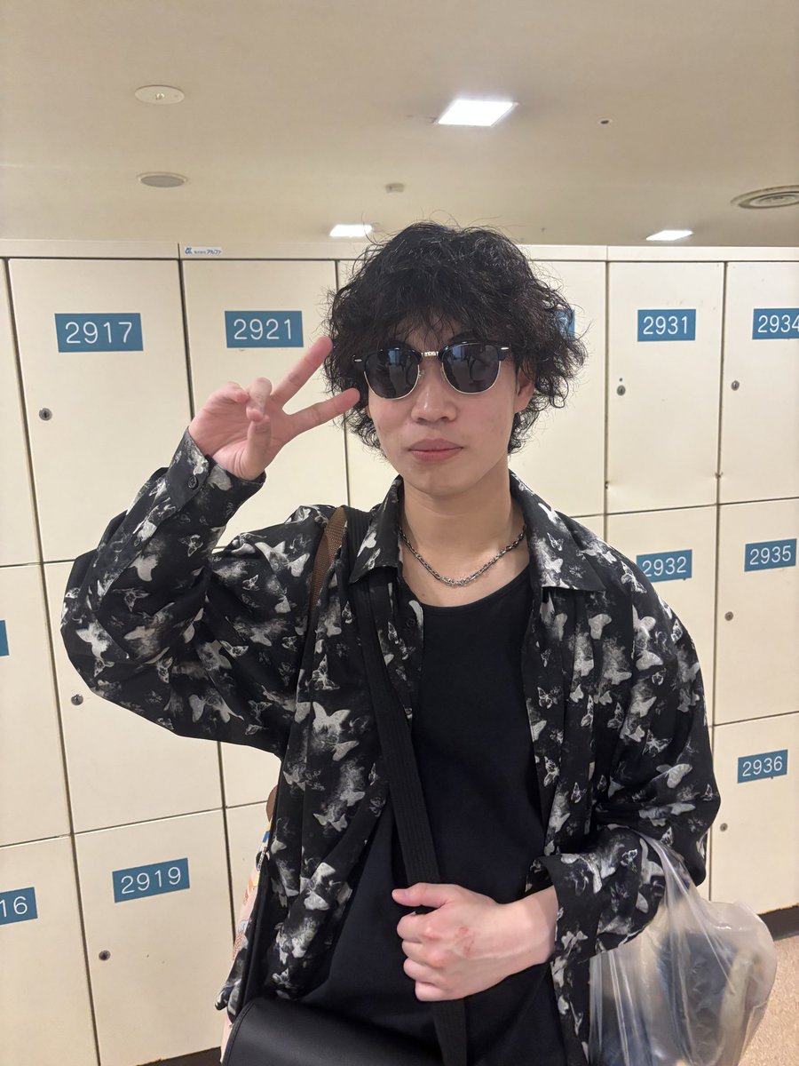 グリス tweet media