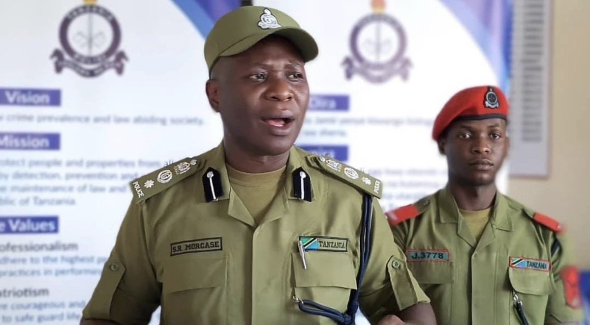 ChademaTZ2's tweet photo. RPC wa mkoa wa Pwani, ACP Salim Morcase amezuia shughuli za Chadema za uzinduzi wa vizimba iliyokuwa ifanywe na Katibu Mkuu John Mnyika asubuhi ya leo Jumamosi, Juni 13, 2026. 

RPC huyo alipoulizwa alisema amezuia kwasababu Chadema haijamuandikia barua ya kutaka kufanya shughuli hiyo. 

Madai hayo ya Morcase hayapo kwenye sheria yoyote wala kanuni zozote zilizopo kwenye ardhi ya Tanzania.