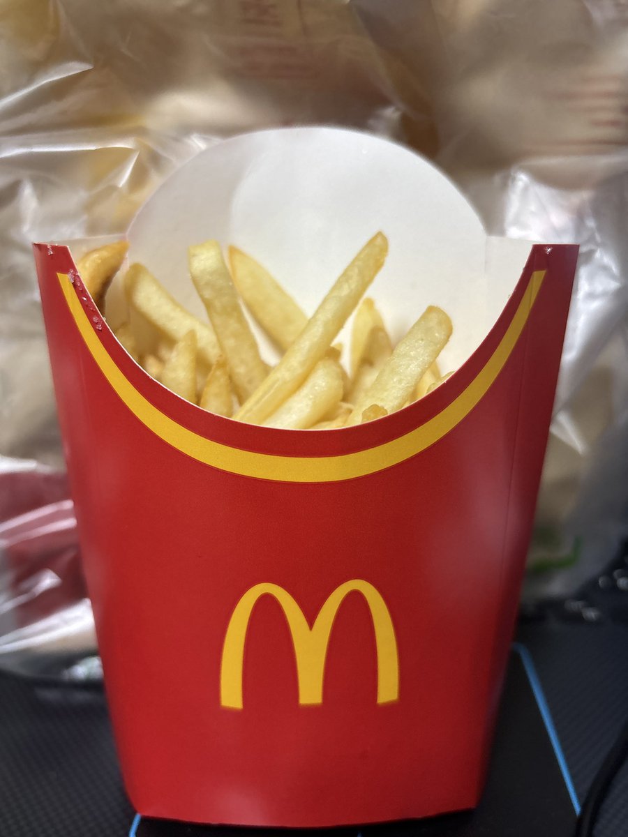 Sean1984Baker's tweet photo. ふざけんなよ？マクドナルド？！ https://t.co/ydtYJ6JhTP