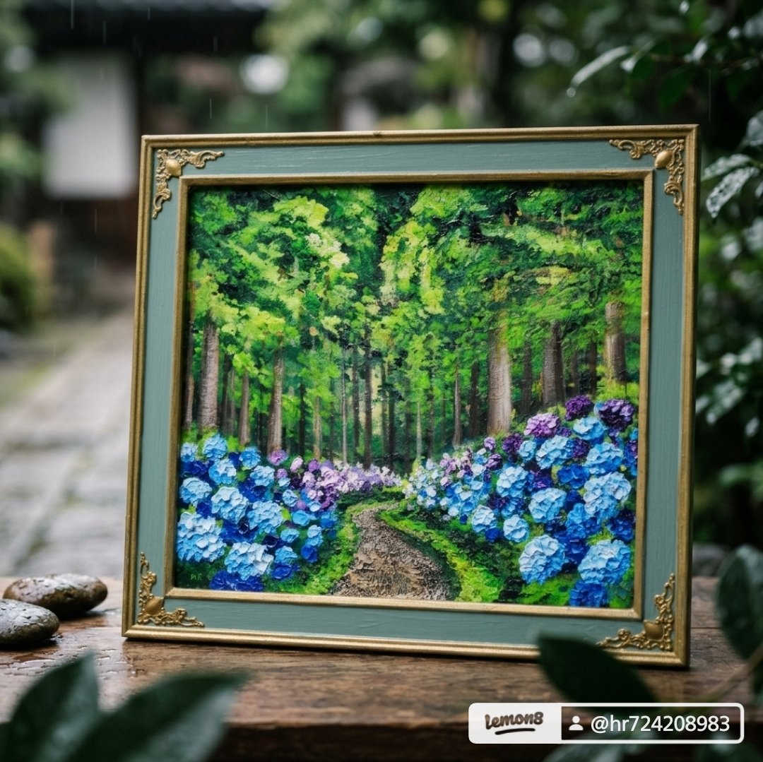 森の奥深く、木漏れ日の中に現れる鮮やかな紫陽花の世界。新作の油絵