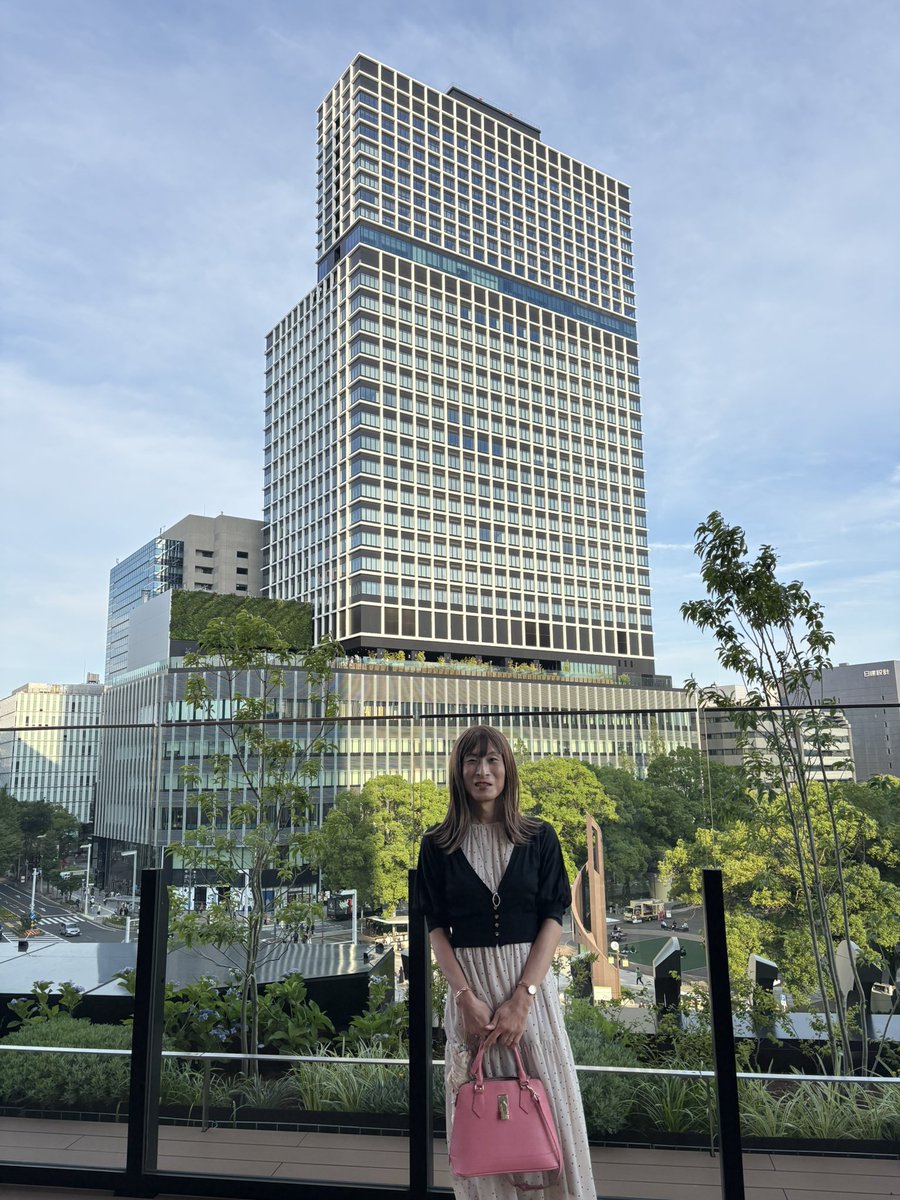 yoko tweet media