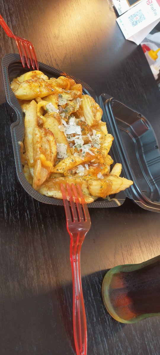 joeanchan's tweet photo. ハリコレさん行って来ましたー！movie cafe FORCEのポテト美味しかったです🍟✨
またお茶しに行きます🤤！！ https://t.co/EjRtA0yLum