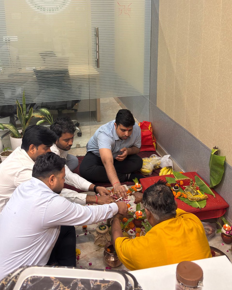 nkosh__'s tweet photo. The farmer feeds the nation. We're here to fuel the farmer. 🌾

Nkosh's Foundation Day — built on one belief: Agritech should reach every hand that works the soil.

#NkoshFoundationDay #Agritech #KisanTech #StartupIndia #FoundationDay https://t.co/0ThlrpBLRu