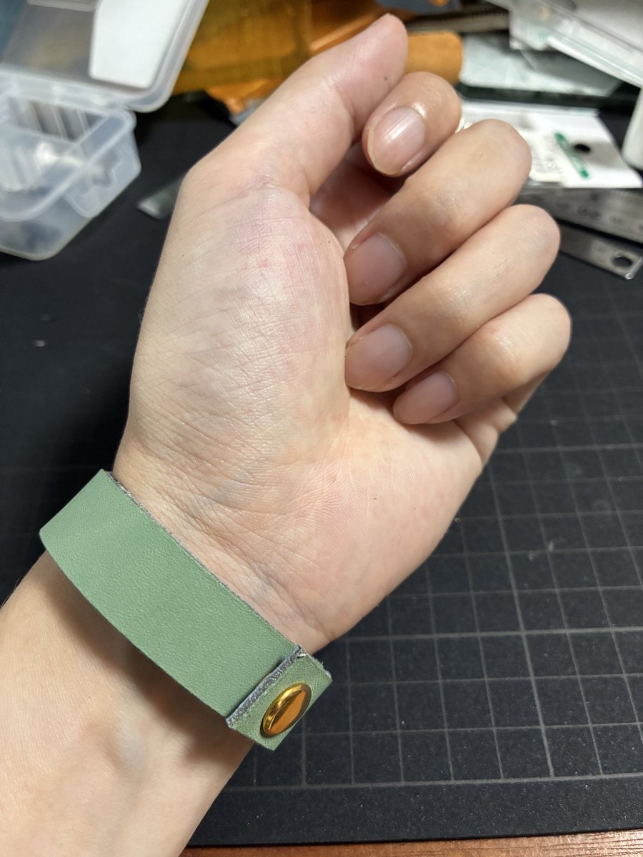 Common_Craft3's tweet photo. 《本日の成果》

マルシェ用のリストバンド4つ制作 https://t.co/8K6eRfsrjD