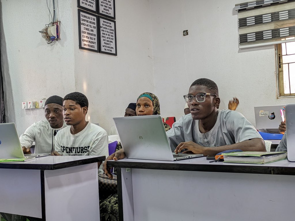 THE_CYBRARIANS's tweet photo. #Day3 — Final Session 🔐
@TobiSalawu85708  started cybersecurity just months ago. Today he facilitated a full Packet Tracer lab on Access Control
 Lists. Beginner to facilitator in months.
That is the Cybrarians model. 
Powered by @CiscoNetAcad 
#CyberLabChallenge #TheCybrarians https://t.co/xFexH0rxwT