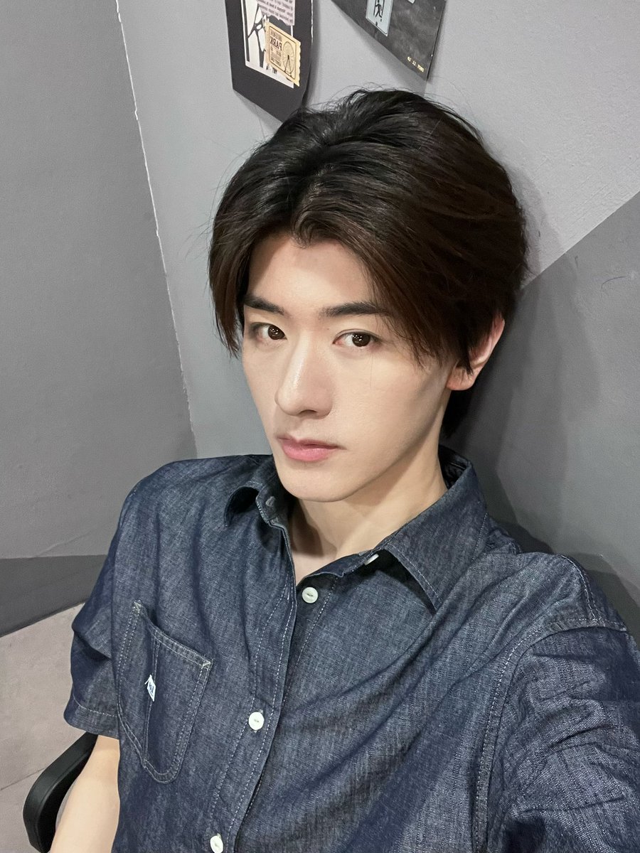 AM8IC_MEMBER's tweet photo. [🐺💬] 
머리 빨리 자라는 고민 😣

#AM8IC #엠빅 #エムビック 
#CHUNGYI #청이 #チョンイ #成亿 https://t.co/IhxvluhC2W