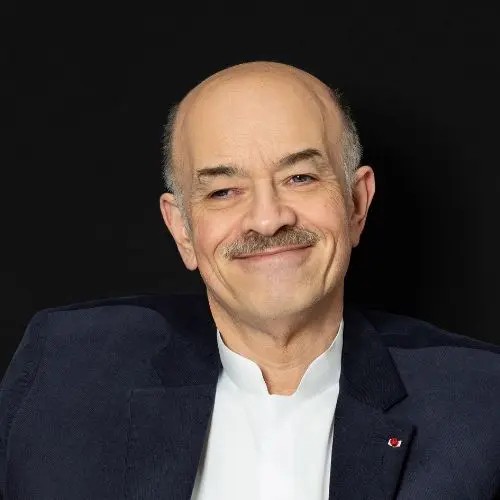 Cuixbi2's tweet photo. @El_toulous1 @RugbyToulouse__ Il y aura 4 équipes différentes en demi finales, sans aucun doutes ! https://t.co/Xk61egXk25
