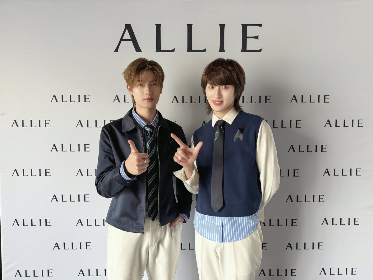 DomundiTV's tweet photo. ขอขอบคุณ @allie_thailand ที่ให้เกียรติ “โทมัส” @tthomastc และ “ก้อง” @kongjiro_ ได้มาร่วมกิจกรรมงานในวันนี้นะคะ 🥰

ขอขอบคุณแฟน ๆ ทุกคนที่มาเจอกัน รวมถึงแฟน ๆ ที่ส่งกำลังใจมาให้ทั้งสองคนด้วยนะคะ 🫶🏻✨️ https://t.co/reKJci5Uni