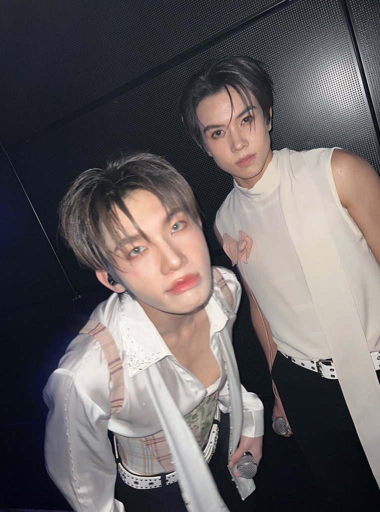 0301archive's tweet photo. MOVE ON CONCERT

#ALEXbuckland #MINthanakrit https://t.co/WEIyB5XxTf