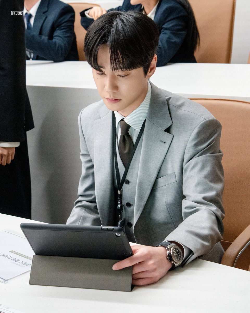 romanc1ee's tweet photo. 이거 왤케 느낌 좋지!
회사다니는 남친 몰찍한 기분 https://t.co/AxQ9dFmxJf