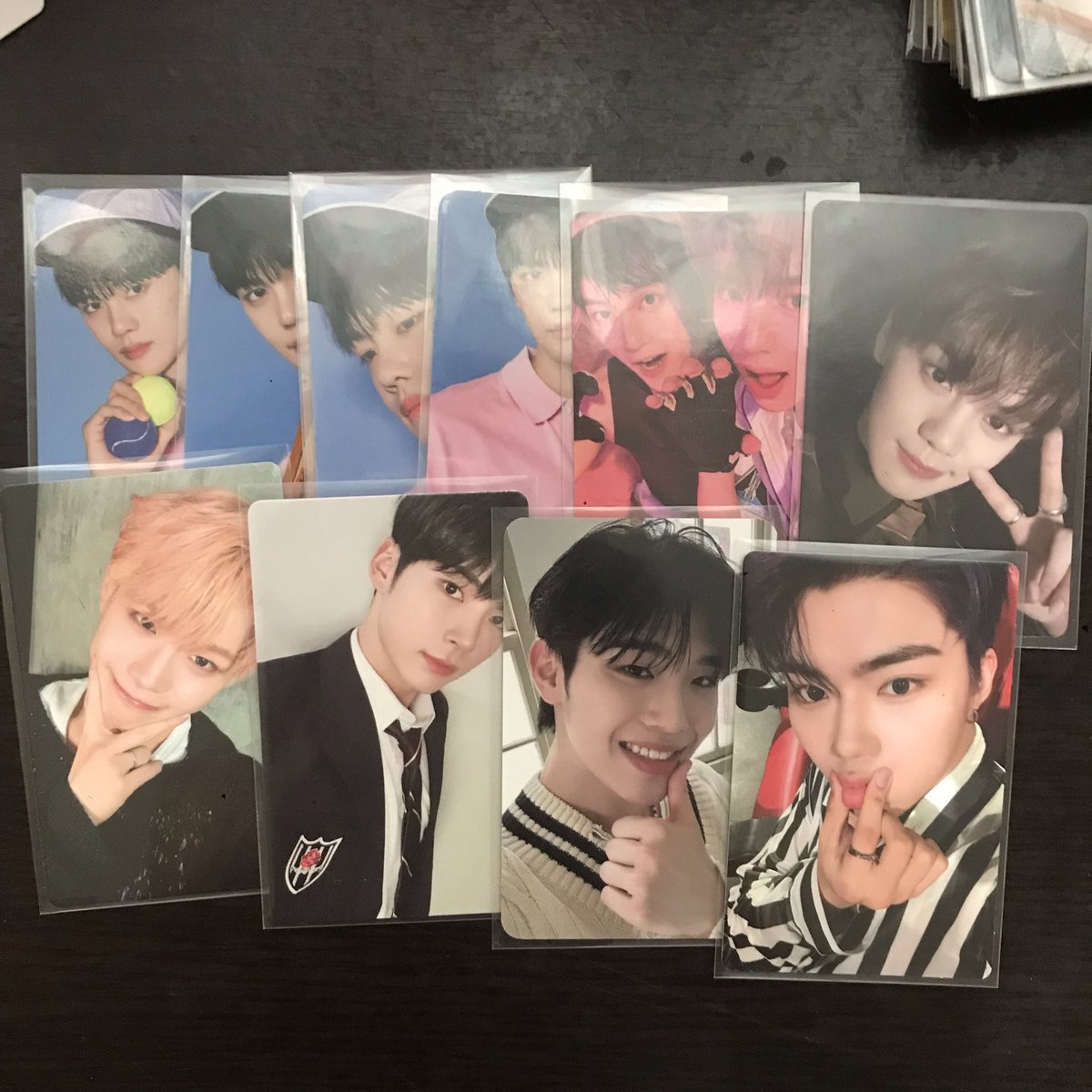 yjraechv's tweet photo. wts lfb zb1 random pc set 

♡ 120 php set 
♡ onhand &amp; in good condi
♡ ready to ship! 
♡ loc : laguna

#. wts lfb zerobaseone zb1 gunwook gyuvin taerae hanbin yujin matthew pc ph https://t.co/gA6axzFspR