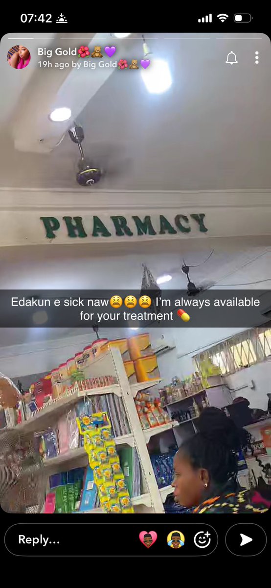 EngrAsekun's tweet photo. Private nurse dey promote her work for snap😭 https://t.co/zfIFZKHG5g