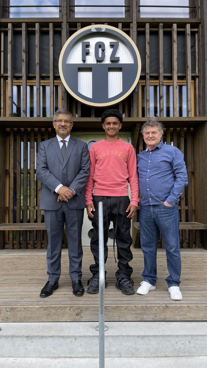 aamirshouket's tweet photo. @ubad433 @faizanlakhani Yes I remained in contact with him and his father. They originally belong to Sargodha. I have watched him play two matches and he is lightening fast and can strike with left and right foot. An amazing talent. FC Zurich is grooming him well https://t.co/1qVl79OzUz