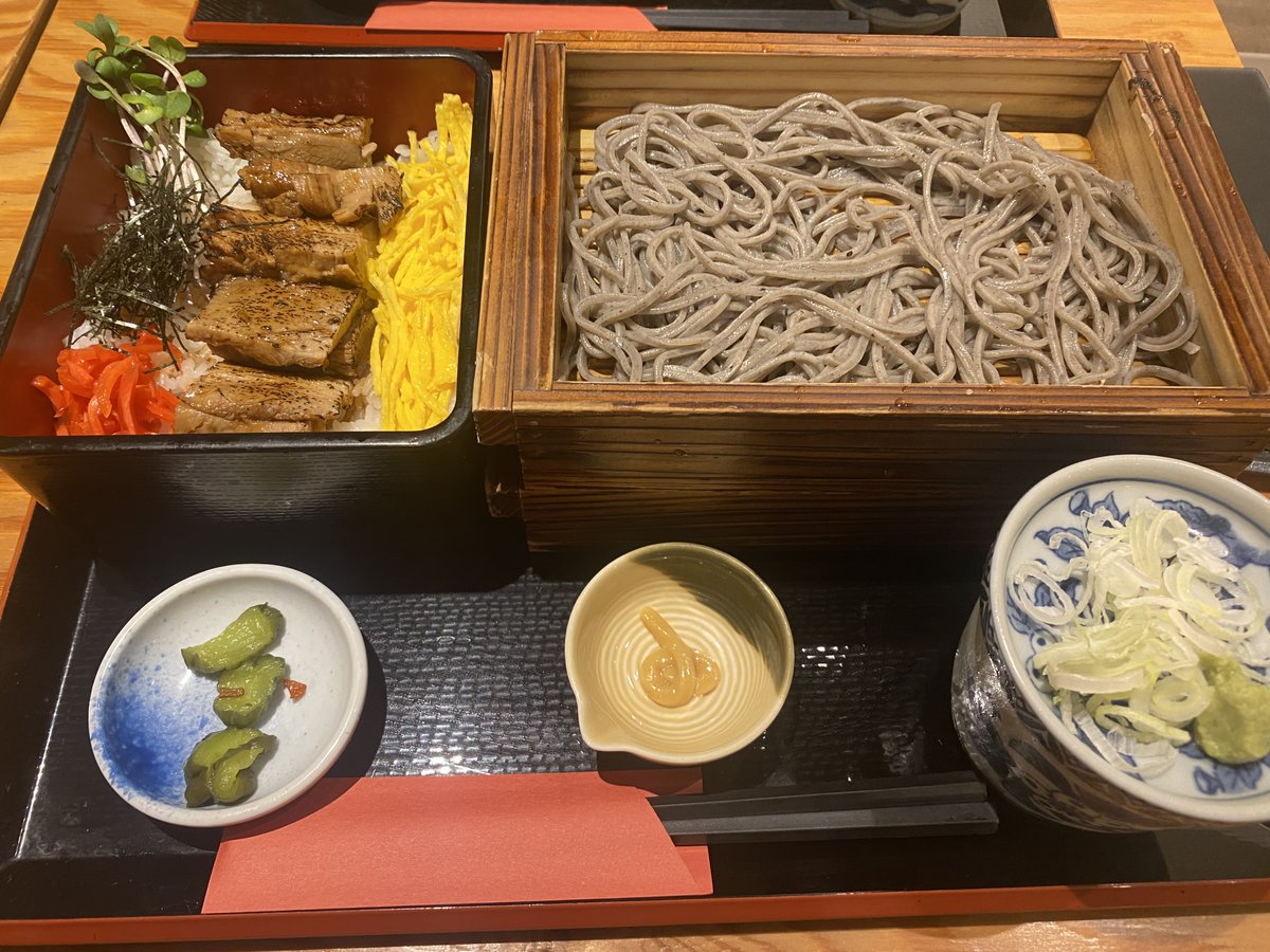 vansan69's tweet photo. 美味い蕎麦、美味い肉 https://t.co/L8x1cSoEQr