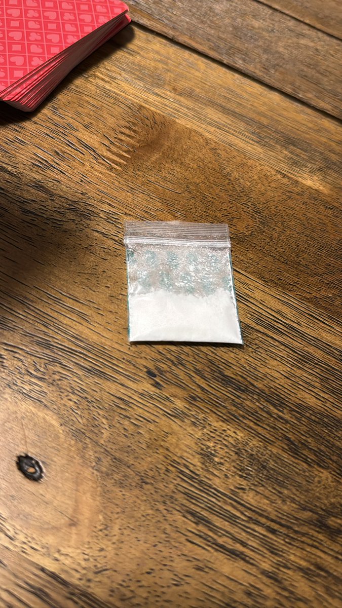 Elmo5280's tweet photo. Another one let’s chat ladies 
#coke #drugstwt https://t.co/VLjJPoimGs