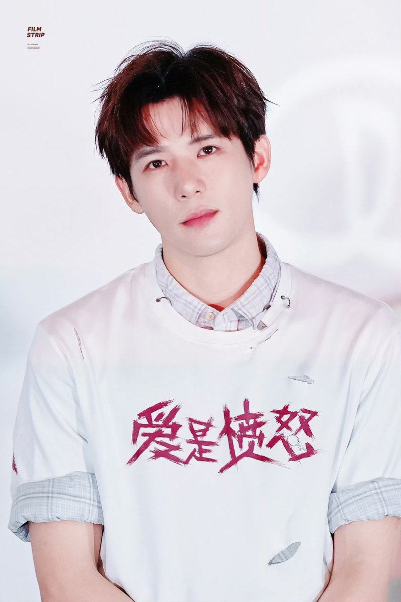 bestofbuss's tweet photo. 📸 20260613 • Wang Anyu at the Invictus roadshow in Shanghai 

©️ FILMSTRIP丨王安宇

[1/2]

#WangAnyu #王安宇 #왕안위 #หวังอันอวี่ #VươngAnVũ #爱是愤怒 https://t.co/kZquFh5tsa