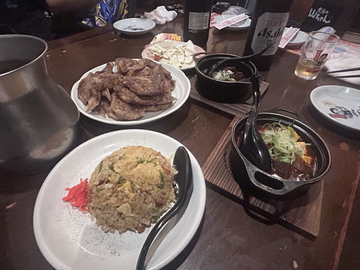 takami2's tweet photo. 今日はライブ行けなかったけど、参戦した仲間達と打ち上げ🤣楽しい飲みだった。明日はみんなライブ参戦だから、打ち上げも最高なんだよ。ライブ行けない悔しさを、ぴよりん食べで打ち上げ。 https://t.co/fqRFsqUF7c