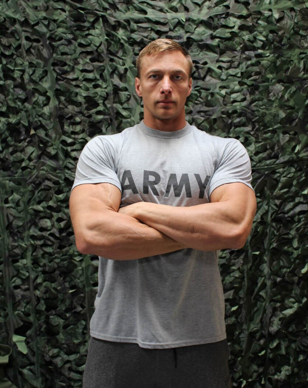 We love Uniforms tweet media