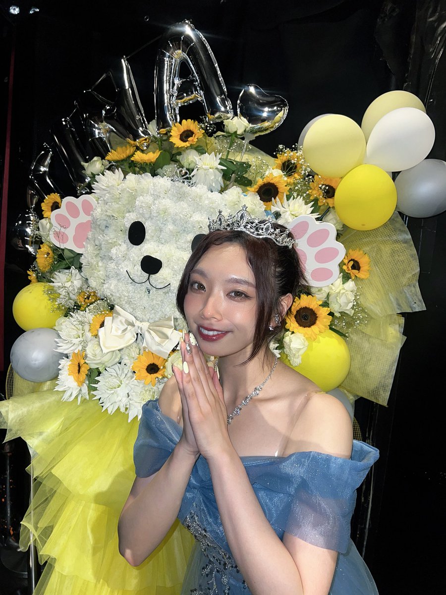 tlna_0619's tweet photo. 無銭ライブ📸
そしてTina birthday Live💛
本当にありがとうございました！！
私は幸せ者です💛💛💛

上手くMC出来なかったけど、気持ち伝わってたら嬉しいな☺️☺️
そしててぃーちゃんずのみんな🫶
素敵な飾り付けやスタフラ、メセカ
本当にありがとうございます🥲！

#ファイナリー https://t.co/coKOxAVac2