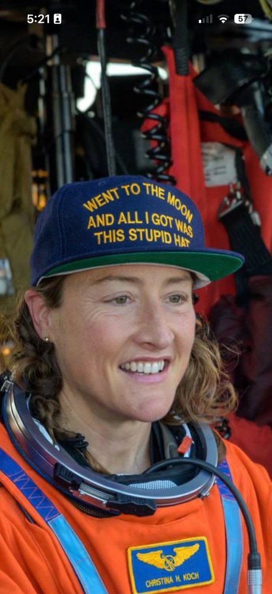 JaelMaeManzano's tweet photo. "went to the moon and all i got is this stupid hat"😭😭😭😭 https://t.co/Bokpa7tCvj