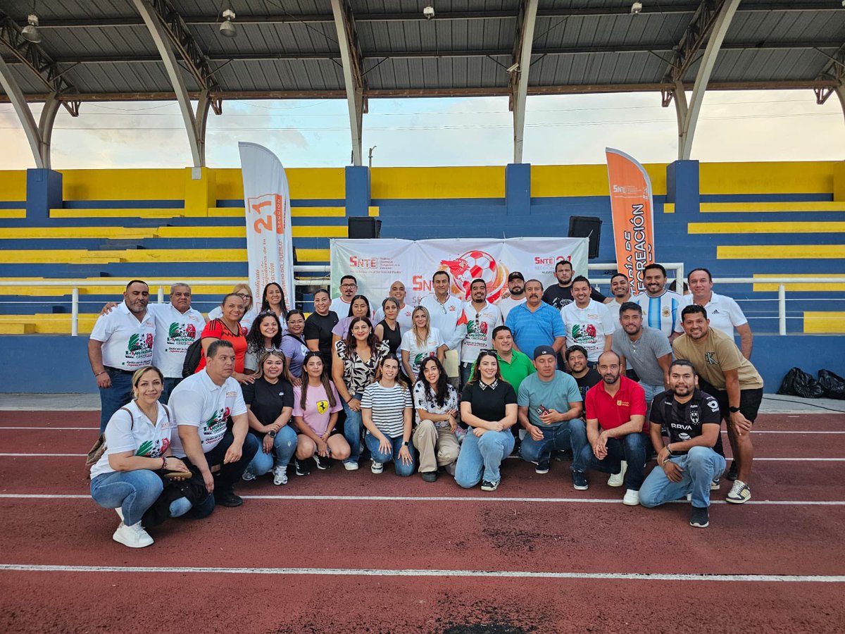 SNTE21's tweet photo. El acto inaugural estuvo a cargo del Profr. Luis Roberto Garza Martínez, Secretario Técnico A en representación del Mtro. José Francisco Martínez Calderón, Secretario General de la Sección 21. Asimismo se contó contó la presencia del https://t.co/5N30KELX9J