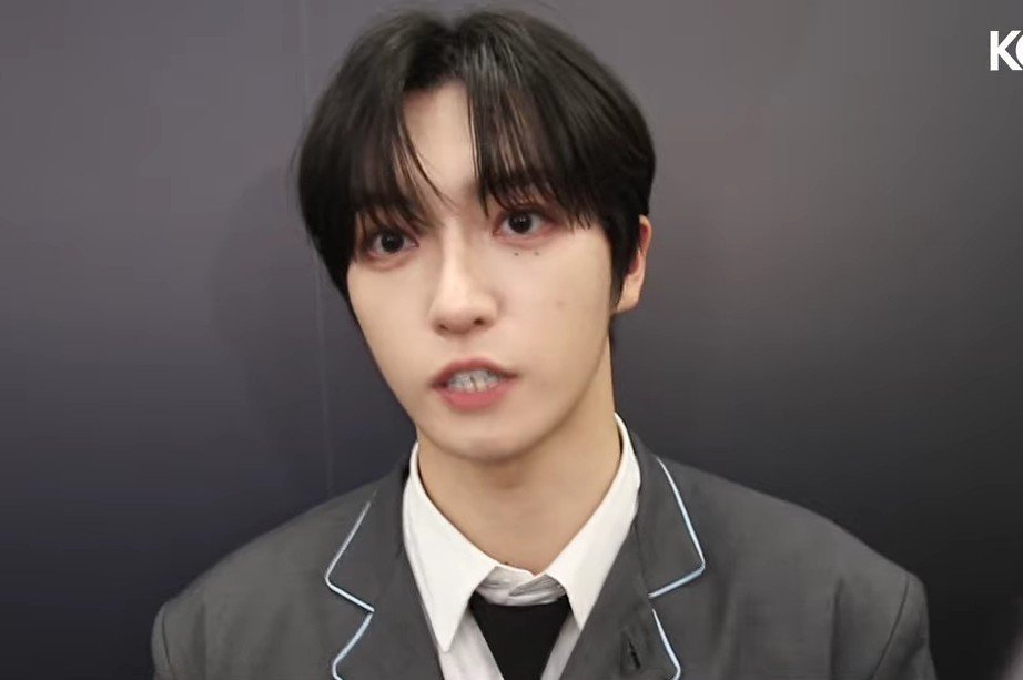 bachiyoung's tweet photo. he thinks he's a freaking bunny https://t.co/HTphL4lkzA