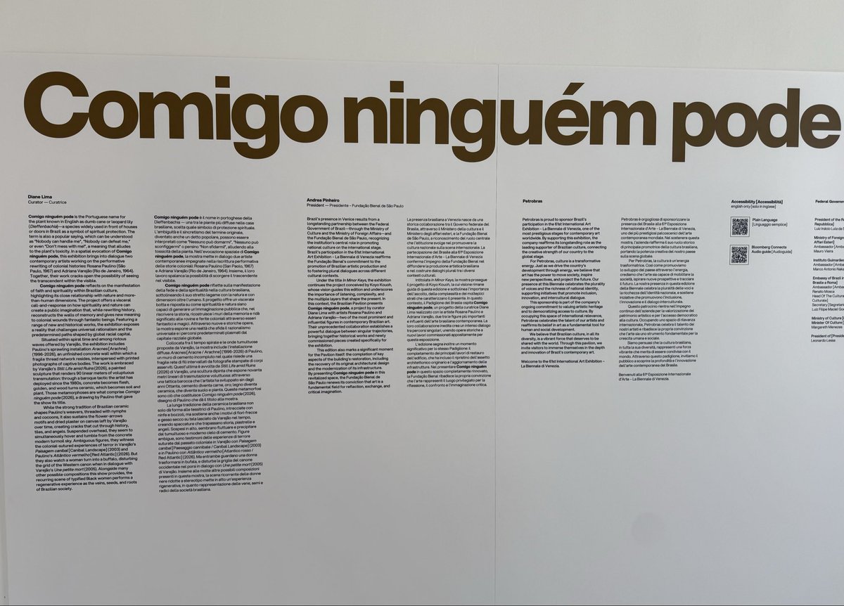 anto_effe's tweet photo. Il Padiglione del Brasile. 
Il Tema é ispirato alla pianta Dieffenbachia nota in Brasile come "comigo-ninguém-pode”.
#BiennaleArte2026 https://t.co/8WVC8Gzfmv