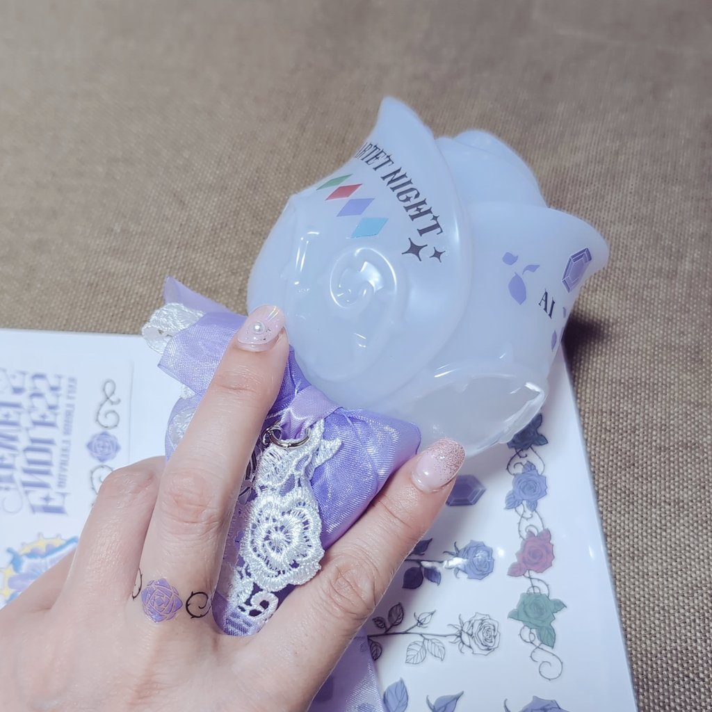 _tef_tef_'s tweet photo. TLに流れてくるタトゥーシールデコやってみた〜かわいいかわいい愛着わくね💜 https://t.co/m9LuCwoZLa