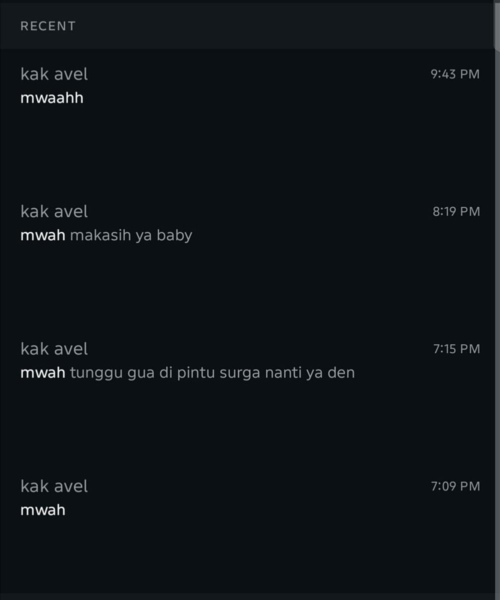 disasterkid's tweet photo. udah berapa kali coba gw dikecup avel hari ini🗿 https://t.co/K4gErj1hV5