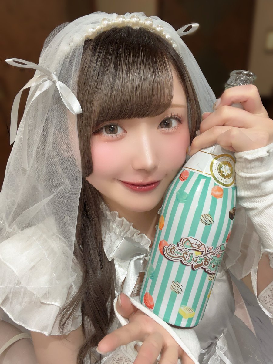 _potapota2's tweet photo. 終❕花嫁イベDay1、プロポズしに来てくれたりサプライズ婿になりに来てくれてありがとうございます🕊️

肉じゃが沁みた~~🥔

そして初めての初恋オリシャン、ぽんしてくれてうるとらありがとう(՞ ܸ.ˬ.ܸ ՞)🤍

感激うれしいたけ…✨✨

明日も花嫁！婿たちのお帰り待ってます◎ https://t.co/3RYuuojg8D