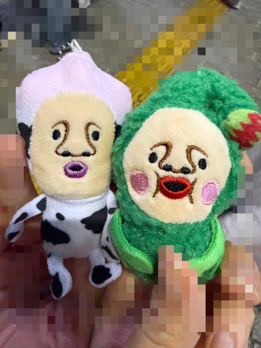 _39891636's tweet photo. ライカちゃん、遅ればせながらとてもかわいい通販チェキをありがとうございます( ᴖ ̫ᴖ )❤︎私服も着物も最高です
こびとづ かんのこといつも悪口言ってたけど、ライカちゃんのまねして松屋コラボ買ったらなんだかかわいく見えてきてしまって集め始めました、🍑はひとつもでないよ https://t.co/T9AmFtRiVY