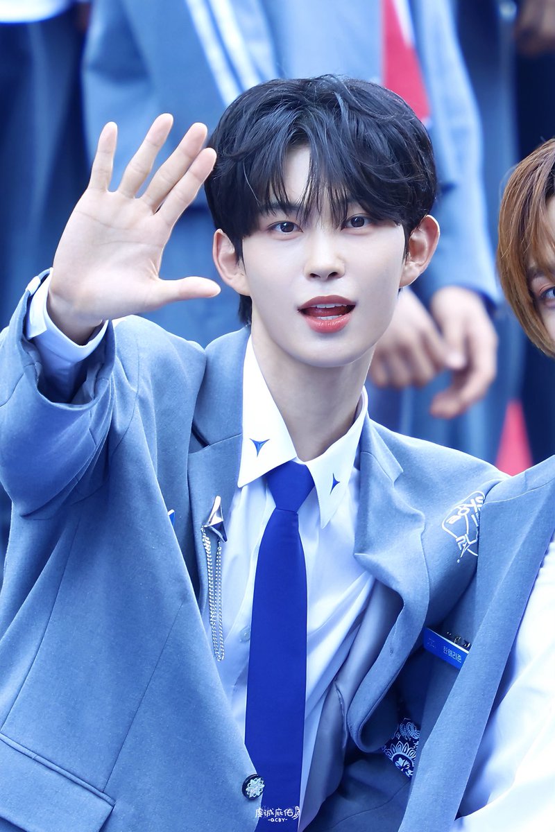 QCBY0411's tweet photo. 250614
𝟭𝘀𝘁 𝗮𝗻𝗻𝗶𝘃𝗲𝗿𝘀𝗮𝗿𝘆

可以再讲一次从154位选手中选择31号的故事吗

#김건우 #건우
#KIMGEONWOO #GEONWOO
#金虔佑 #b2p #BOYS2PLANET https://t.co/jQNEi7EgOJ