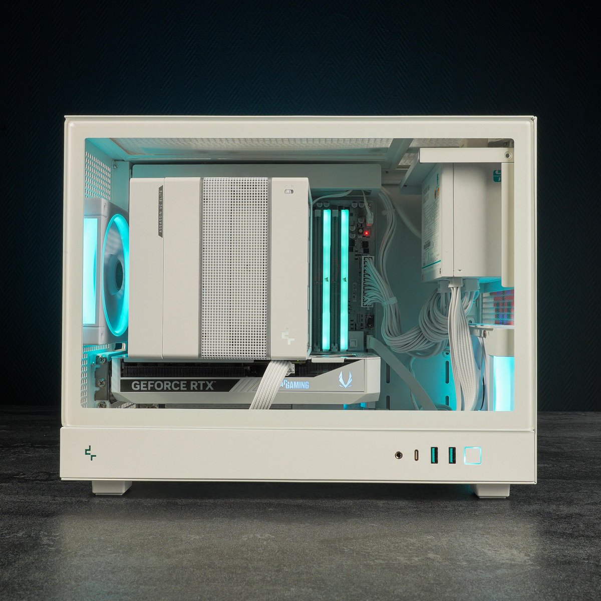 Deepcoolglobal's tweet photo. So smol on the desk🥰

Case: CH160 PLUS WH

#deepcool #assassin #CH260 #CH160PLUS #airflow #pcbuilding #fps #gamingpc #gamerlife #esports #cpucooler #lga1851 #am4 #am5 #memes https://t.co/7u5uBtcBZt