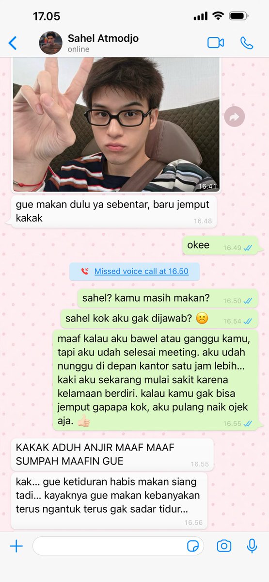 donsteacup's tweet photo. brondong dan kakak cantik
; skynani au

jadi gini rasanya jadi kakak cantik yang dikejar brondong clingy. https://t.co/UiyHMKfnaU
