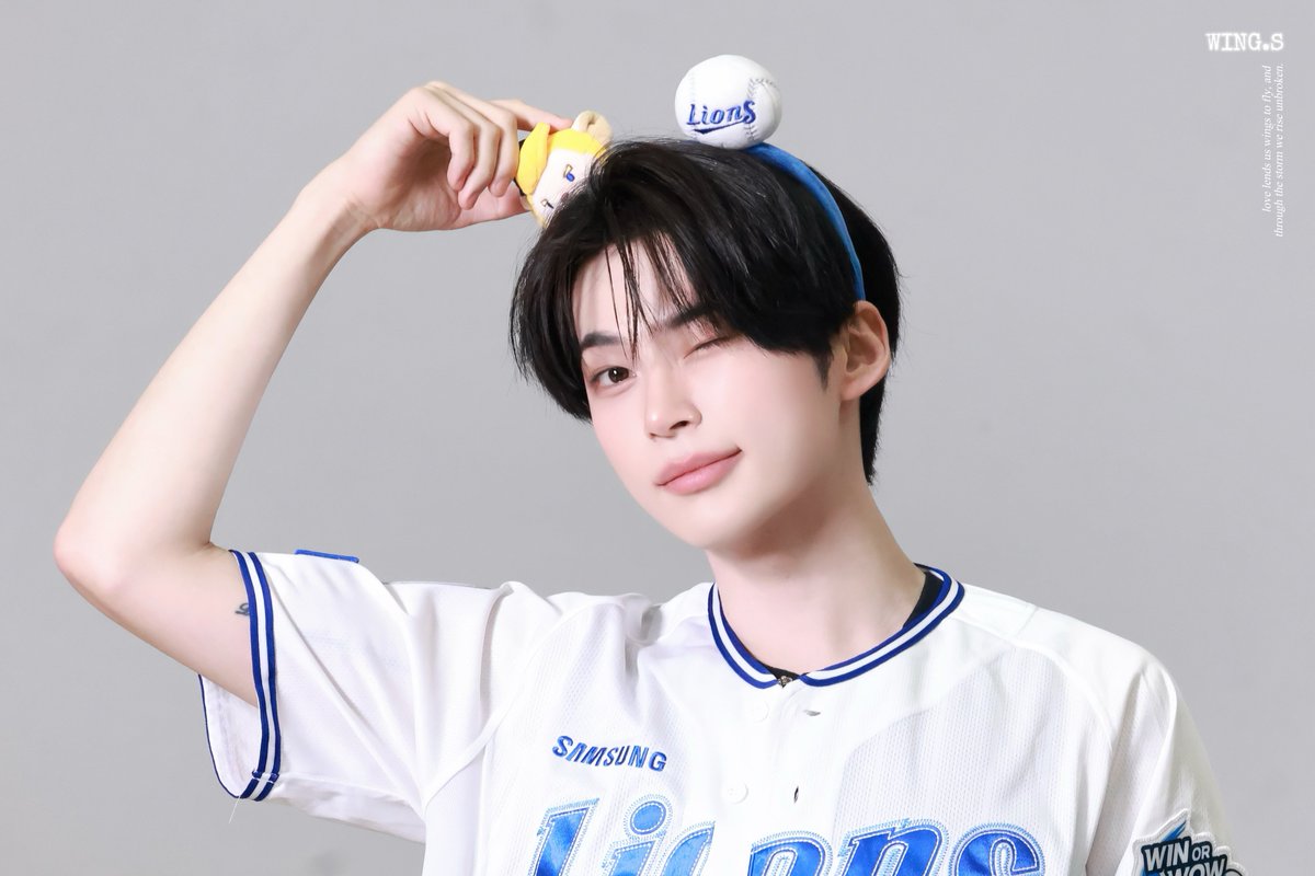 wings_hb's tweet photo. 한빈이를 향한 마음은 그대로
영원히 사랑할게 🩵

#HAPPYSUNGHANBINDAY #성한빈
#햄냥이케이크_제로즈가_훔쳐감 🎂
#輝き続ける一番星ソンハンビン https://t.co/wiT9R0ZdRg