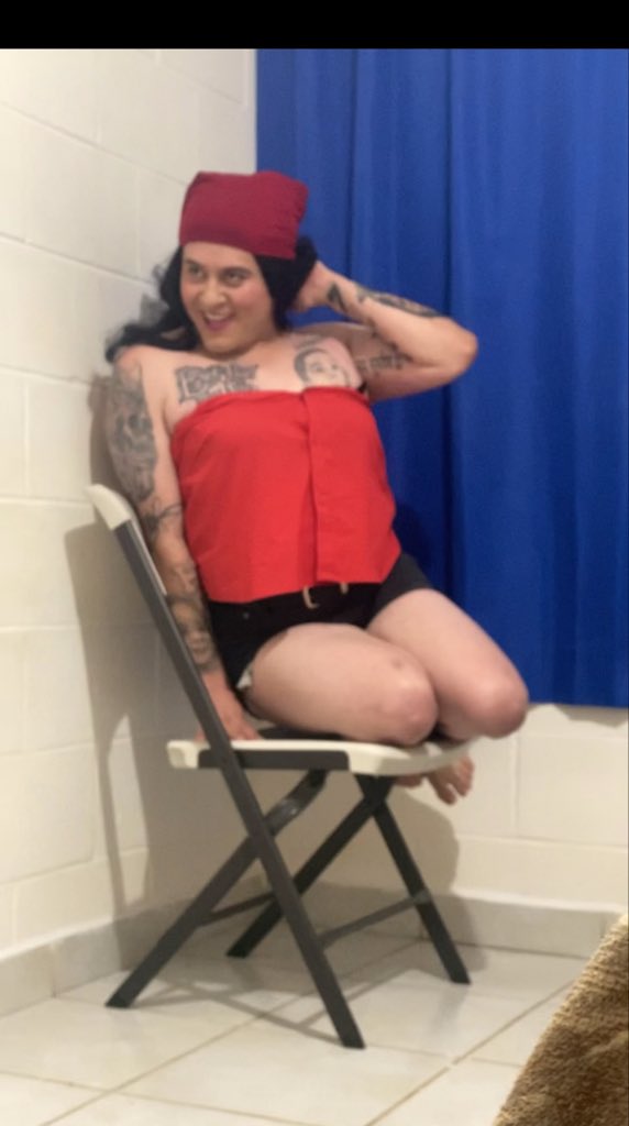 adriksdy's tweet photo. Looking for a well spoken big dick man to talk me through it https://t.co/QzVIYRdBlJ
