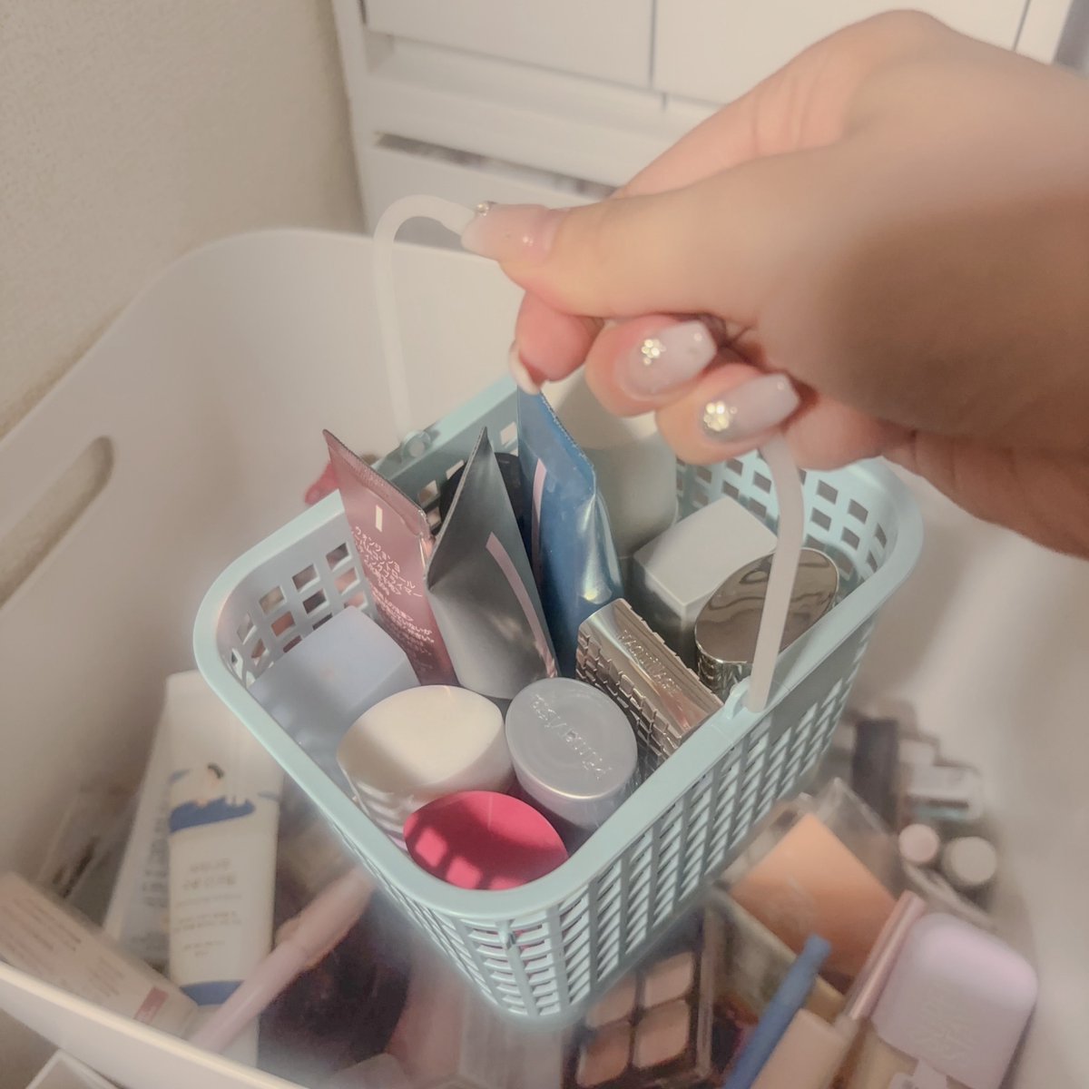 melt__in's tweet photo. 今年の夏は絶対にメイク崩したくないって人へ

混合肌 × 薄肌で皮脂崩れ毛穴落ちする私の【崩れない下地TOP4】語ります⬇️ https://t.co/0pfWreEFzP