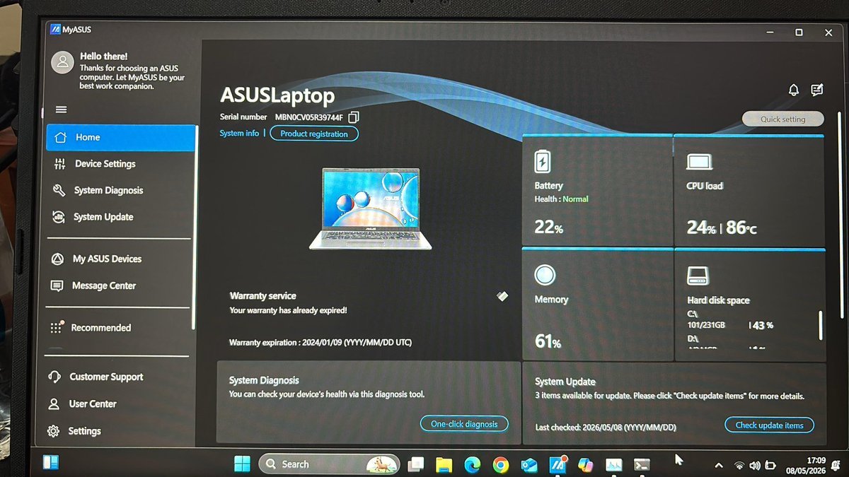 naqelin's tweet photo. Halo temen temen maba barangkali ada yang perlu laptop, aku jual second hand 3,3jt (HARGA BARU). Aku jual karena BU, ini kondisinya masih bagus. 
Asus Vivobook X415DAP
Procesor : Ryzen 3 3250U
RAM : 8 GB
SSD : 512 GB https://t.co/HtDSSfwSj3