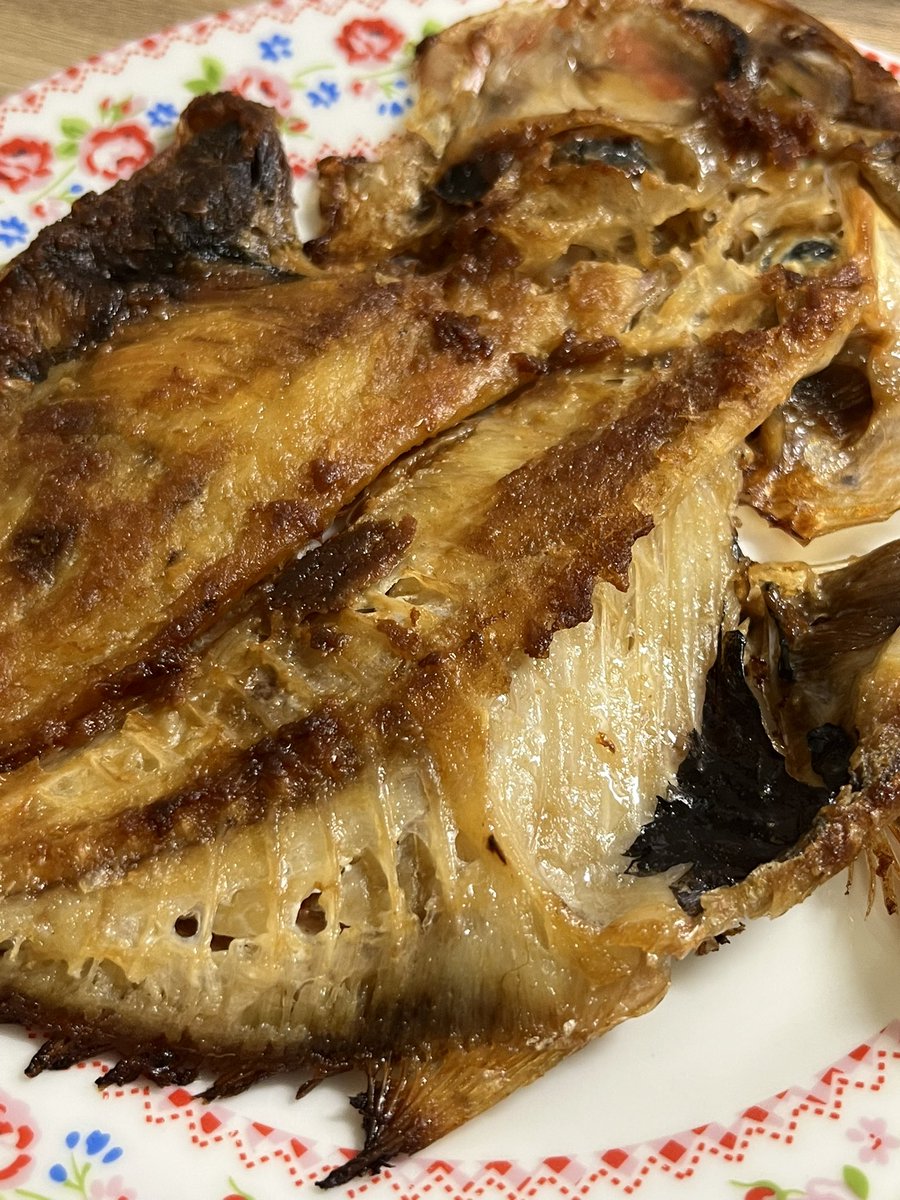 aXtook's tweet photo. フライパンで焼いてみた！金目鯛！うまーーい！！ https://t.co/j8oBIYzI6s