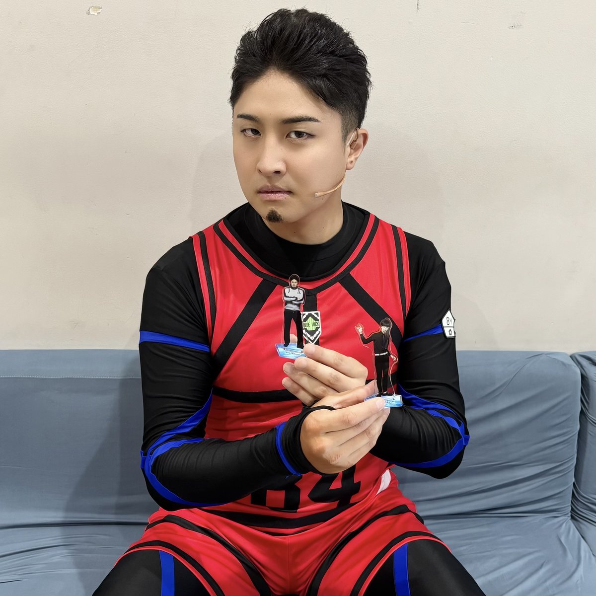 BLUELOCK_STAGE's tweet photo. ／
舞台『 #ブルーロック -Re EPISODE 凪-』
6月13日(土)17:30公演終演⚽
＼

ご来場いただき
誠にありがとうございました！

本日は #伊右衛門送人 役の #澤田拓郎 さんのお写真をお届け🎁
アクリルスタンドA・Bとパシャリ📸
ぜひ、皆様もゲットしてください！

#ブルステ #エピ凪 #ブルステエピ凪 https://t.co/kAhobsjaUG