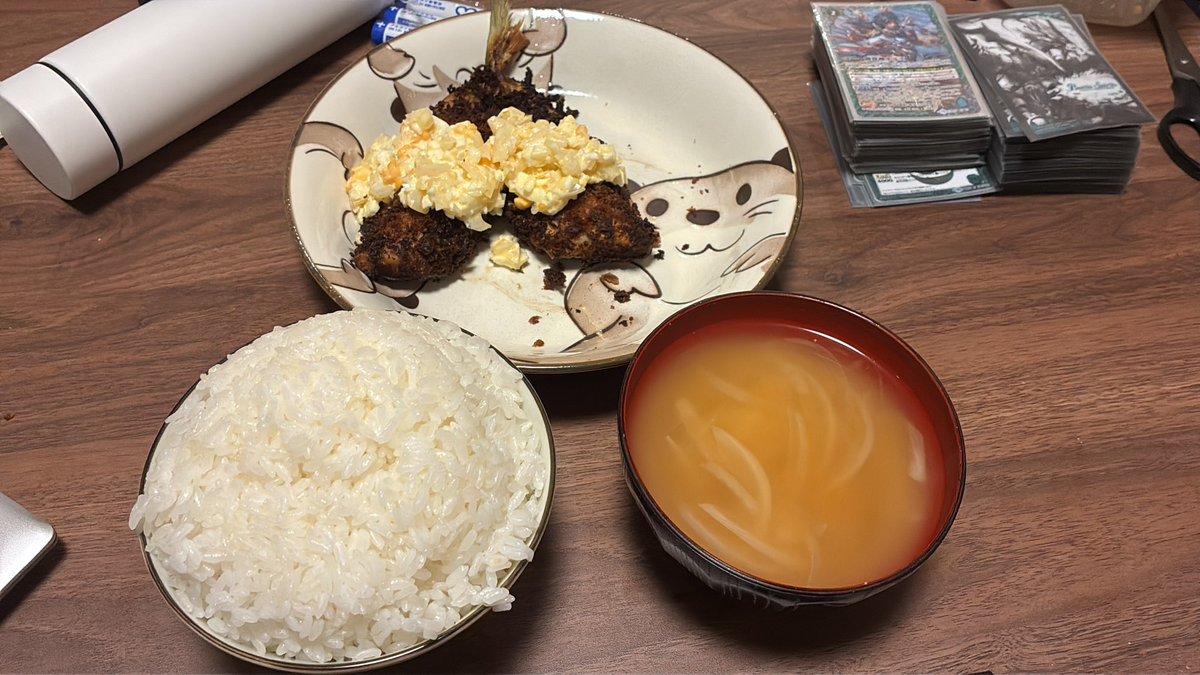 kwusRuRuI's tweet photo. 今日の餌やり

タルタルに自信あり https://t.co/UzFLXw7wQy