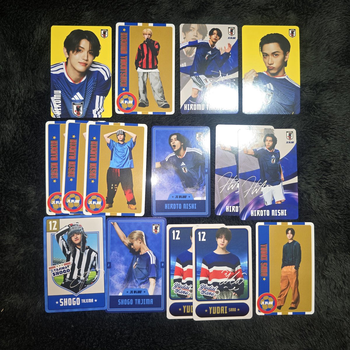 Supi0506's tweet photo. JI BLUE OFFICIAL GOODS JO1 INI
フォトカード トレカ 缶バッジ 交換

【譲】画像のもの

【求】金城
（サイン↔サイン）

郵送希望📮
お気軽にお声掛けください！

#JO1交換 #INI交換 #JIBLUE交換 https://t.co/P2c2hCf5Xp
