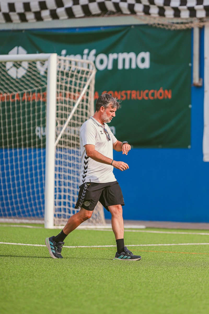 ClubAtlCentral's tweet photo. ⏳ ¿Cómo van esos nervios, afición? Menos de 24 horas para volver a vernos 😍

#SoñarEsGratis #DaleCentral https://t.co/bCyRvLajQq