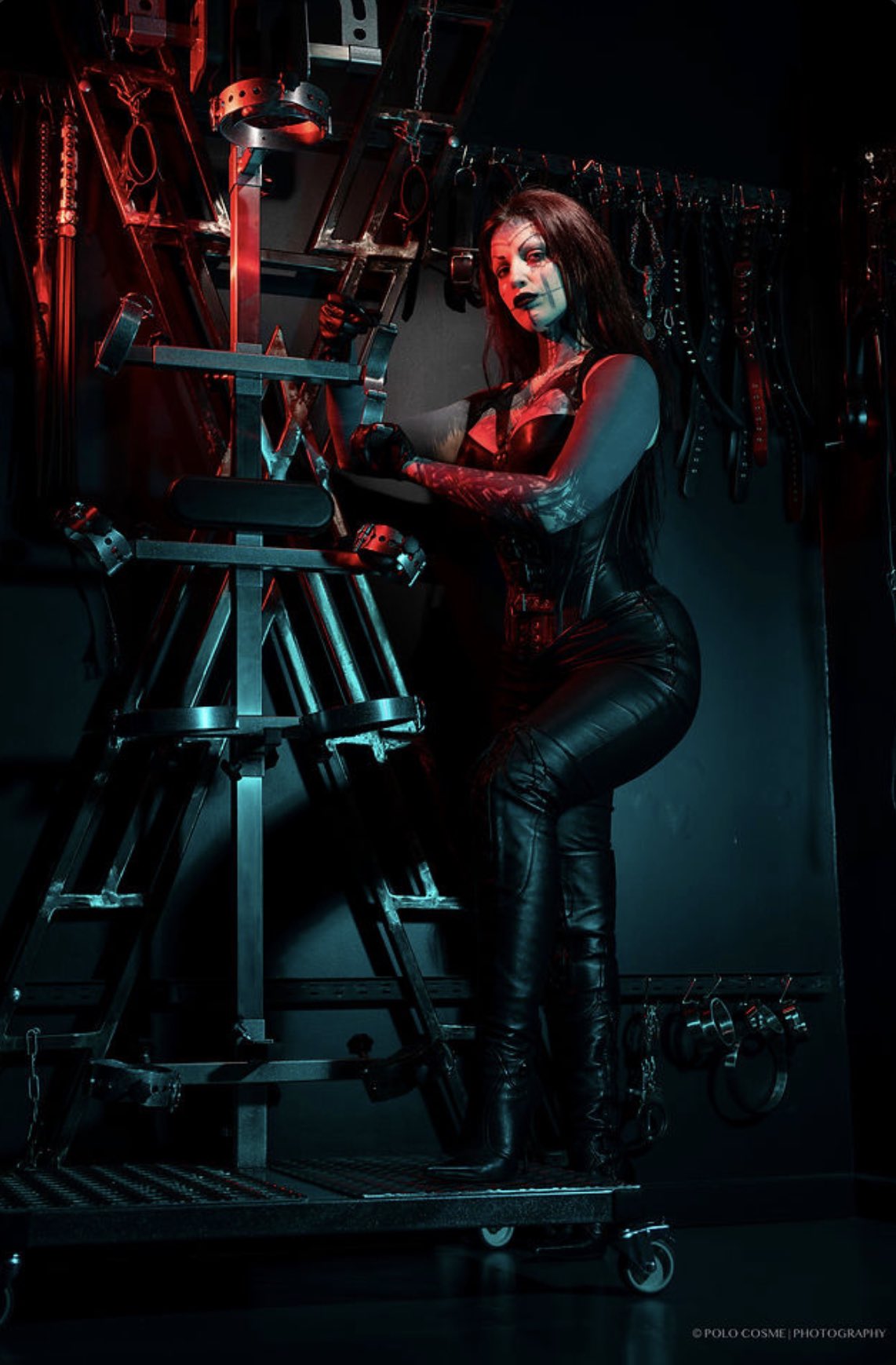 1 pic. I’ve just ordered some new furniture for the dungeon, so exciting changes are coming soon. If you’d like to enjoy the current pieces before they go to their new owner, there’s still time! https://t.co/FLH2R3nrvS