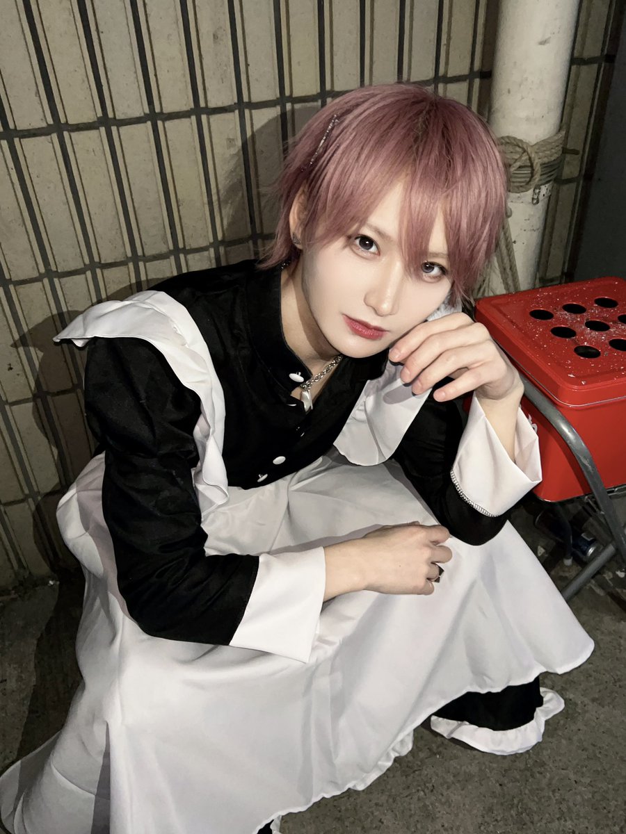 dbll_eiji's tweet photo. ピンクメイド雇ってみる？ https://t.co/GLgK2jztSy