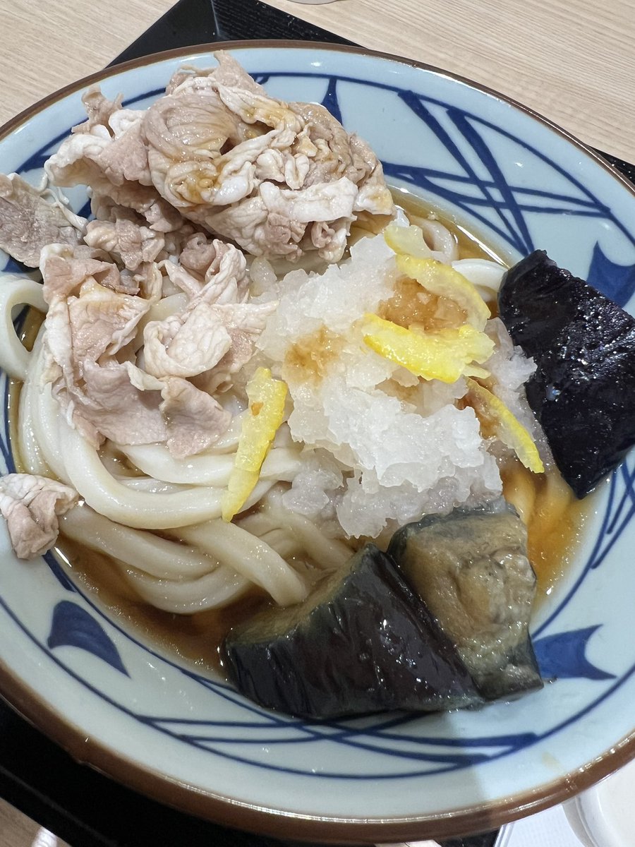 glider104's tweet photo. 豚しゃぶぶっかけ🥢
味つけうまいな https://t.co/invfdihK7h