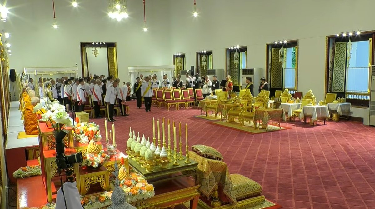 Bomb_Khonphong's tweet photo. ครั้งแรก เผยภาพ  พระโกศ #เจ้าฟ้าพัชรกิติยาภา บน พระที่นั่งพิมานรัตยา สถานที่ประดิษฐานพระศพ พระบรมวงศานุวงศ์ พระองค์แรก ในประวัติศาสตร์ https://t.co/zYoali9msu